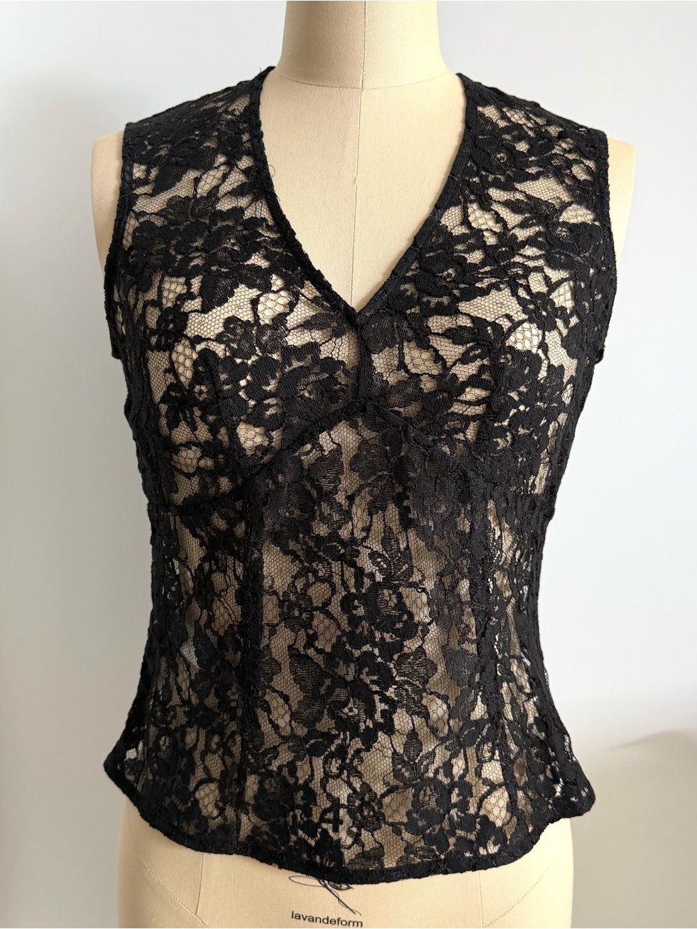 NEW Ann Taylor Black Lace V-Neck Shell Tank NWT size 0P